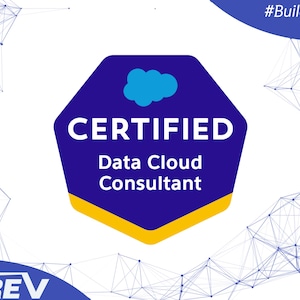 Può includere: Un badge blu navy e oro di Consulente Certificato Data Cloud con un'icona a forma di nuvola. Il badge ha una forma esagonale con il testo "CERTIFIED" e "Data Cloud Consultant" in bianco. Lo sfondo presenta una rete di linee blu.