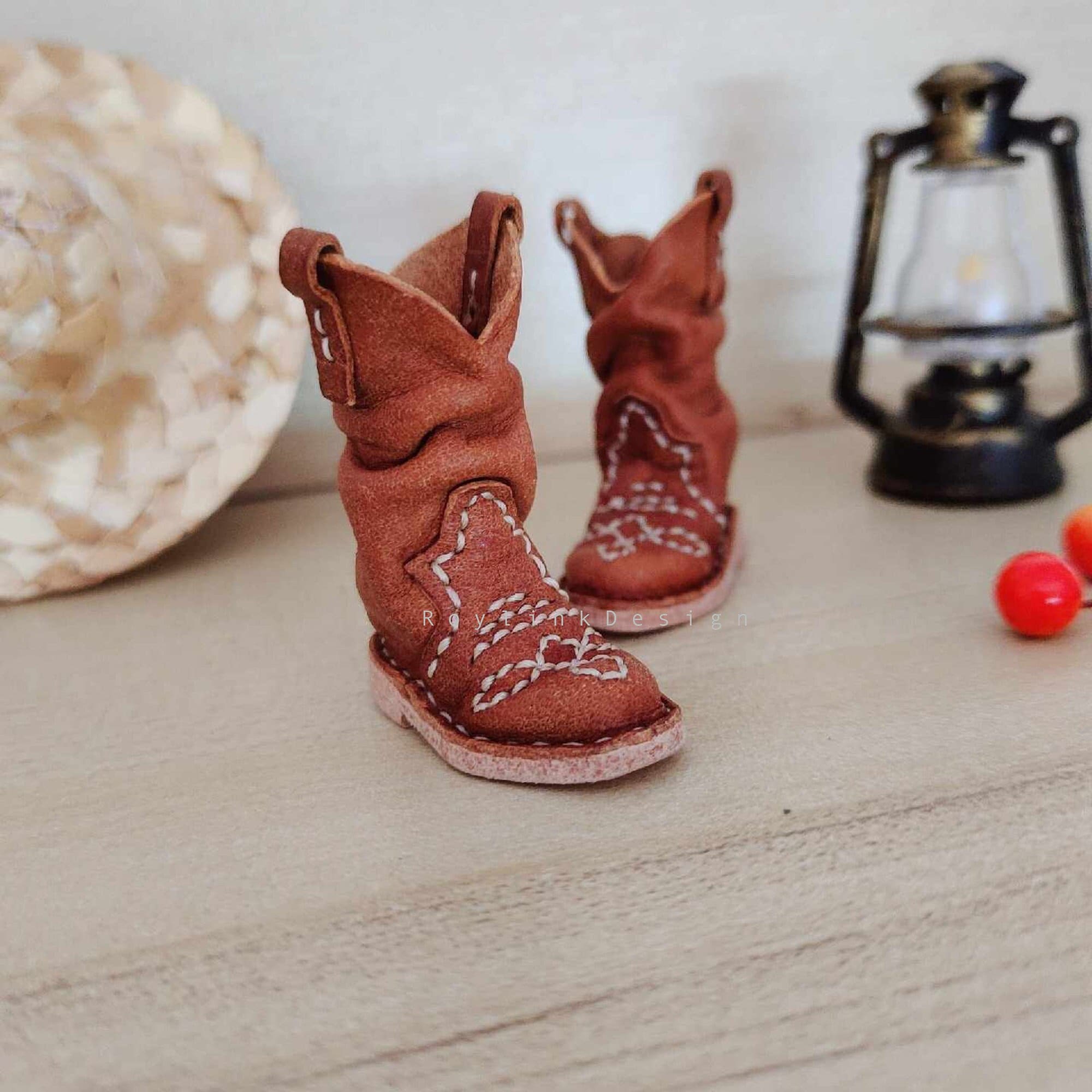 Handmade Leather Doll Boots: Vintage Style for Blythe, Azone S, OB22/OB24
