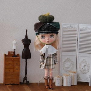 4-Piece Doll Outfit: Hat, Collars, Socks, Dress - Blythe, Azone, OB24