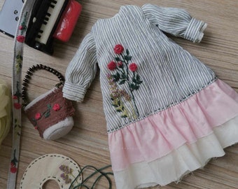 Embroidered Doll Dress: Blythe, Azone S, OB24 1/6 BJD Doll Clothes