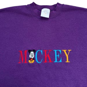 Vintage 90s Disney Mickey Mouse Purple Embroidered Sweatshirt Men's XL Mickey and Co immagine 3