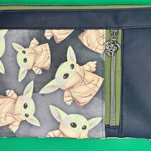 Zippy Clutch- The Child / Grogu print