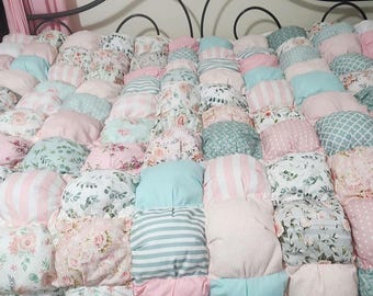 Greenery color themed Handmade Puff quilt