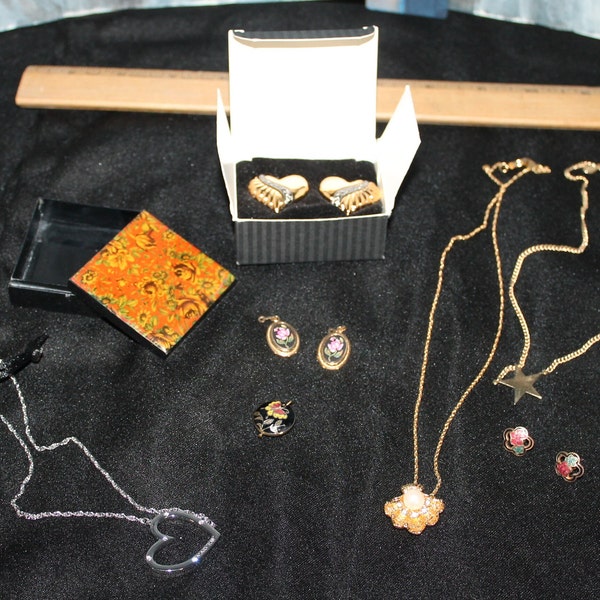 Jewelry Avon Mary Kay Misc. Vintage New Old Stock Collectible Lot