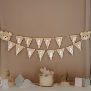 Faixa de primeiro aniversário do Beary – Placa de festa de papel cartão fofa do Beary – Faixa com nome personalizado – Decoração de aniversário com tema de urso para o primeiro aniversário de um animal da floresta