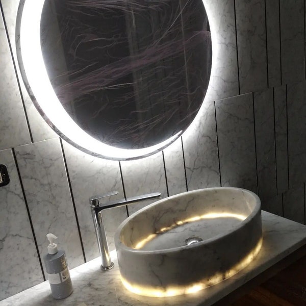 Countertop washbasin in Carrara marble