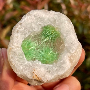 White geode Specimen, quartz cluster,Goethite,green copper ore,Quartz Crystal cluster,Mineral specimen,Energy crystal gift 1PC