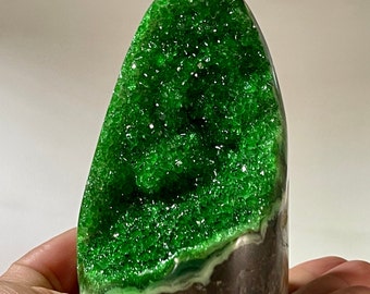 Natural Green quartz crystal geode cluster quartz specimens crystal healing home decoration crystal gift 1pc