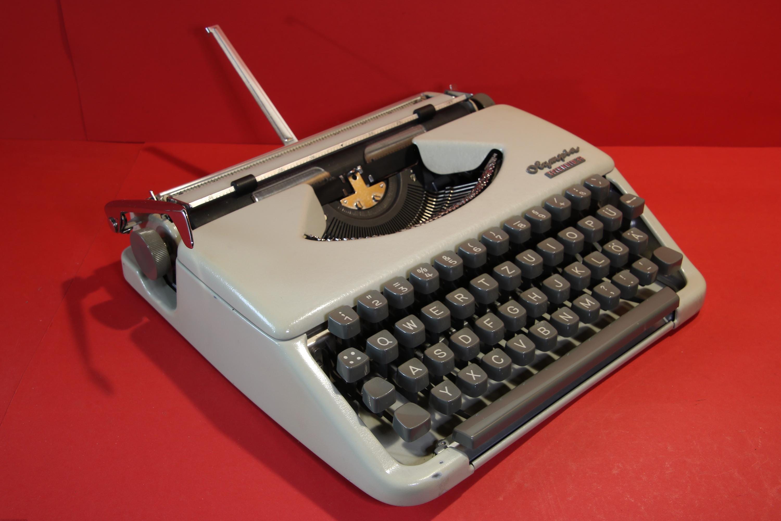 Typewriter Olympia Splendid 33 - Etsy