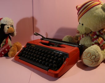 Brother Deluxe 220 Red Vintage Portable Suitcase Typewriter with case 70s