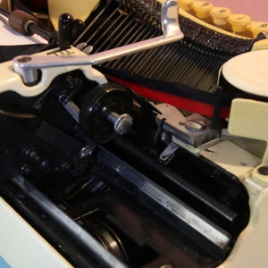 Vintage Rather Rare Rheinmetall Borsig typewriter cream color from 1938 image 8