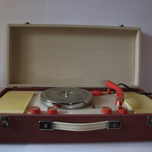Vintage Mariner - Fujiya Record Player, Turntable beautiful  working condition  RAR