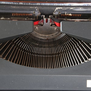 Vintage Hebros 1300F black and red typewriter image 8