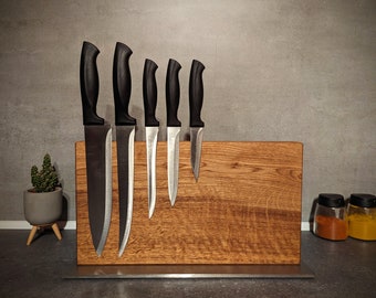 Beautiful knife block made of solid oak - magnetic on both sides - on high-quality brushed stainless steel