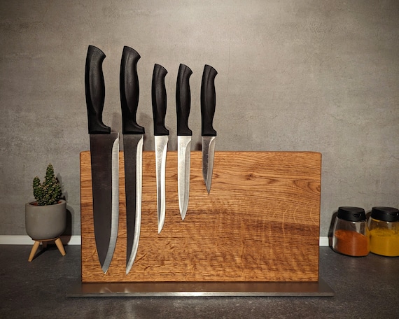 Beautiful knife block made of solid oak - magnetic on both sides - on polished stainless steel - stylish gift for him & her