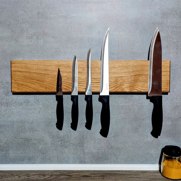 Beautiful knife bar made of solid oak - magnetic