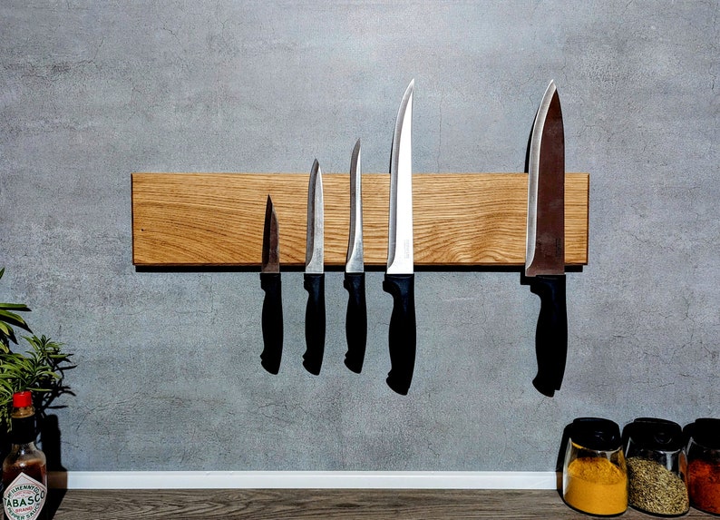 Beautiful knife bar made of solid oak magnetic image 1