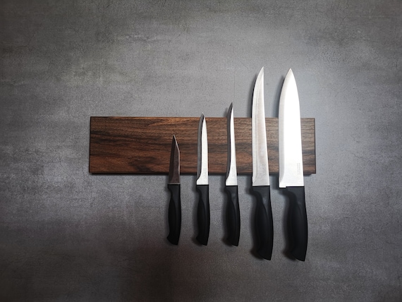 Solid walnut knife rack - magnetic - stylish Christmas gift for him & her - kitchen accessory - Christmas present