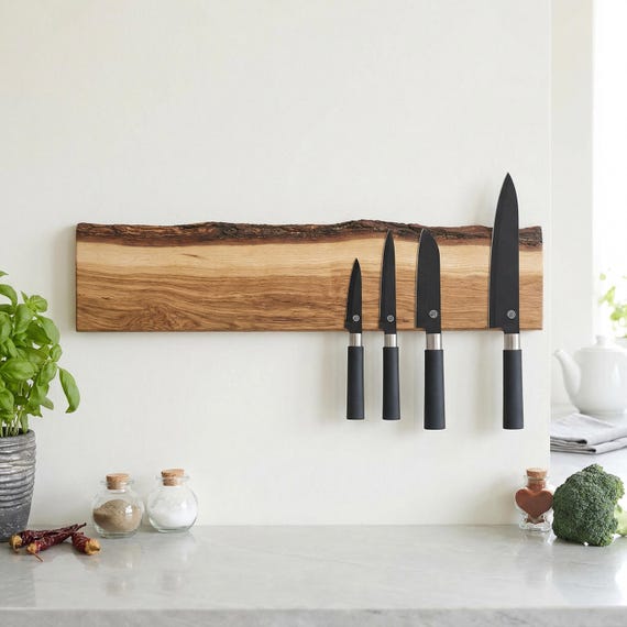 Magnetic knife rack made of solid oak | natural live edge | sturdy wall mounting