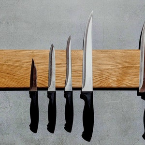 Beautiful knife bar made of solid oak magnetic image 2