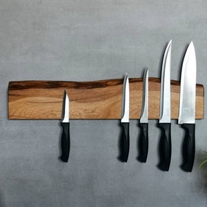 Schöne Messerleiste aus massiver Eiche mit natürlicher Baumkante magnetisch knife block & storage edle Messeraufbewahrung Bild 5