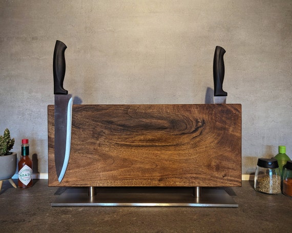 Beautiful knife block made of solid walnut - magnetic on both sides - on polished stainless steel - a timeless gift for him & her.
