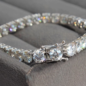 Bransoletka tenisowa z białego złota Moissanite 10K lite złoto, Bransoletka VVS Moissanite Infinity, Lśniący Moissanite, Okrągła bransoletka ślubna