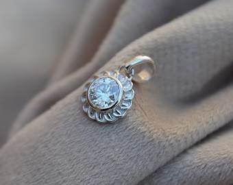 925 sterling silver round cut bezel setting moissanite pendant, Valentine's Jewelry Gift For Her