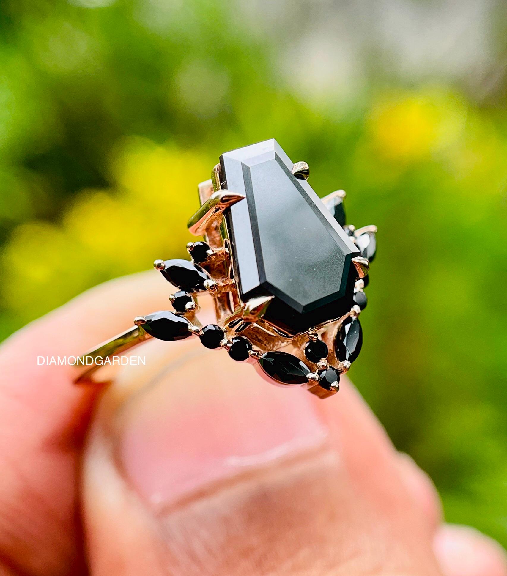 2.5 Ct coffin cut black moissanite halo diamond Engagement ring 14K Rose Gold Anniversari Ring Marquise halo Ring Vintage Art Deco Ring Gift