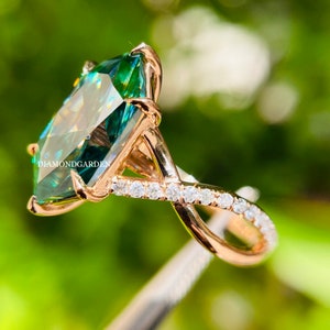 3.5 CT Blue Green Moissanite Dutch marquise Ring, 14K Rose Gold Moisssanite Engagement Ring, Dutch Marquise Cut Diamond Solitaire Ring Gift
