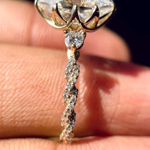 Vintage 2.5 CT Dutch marquise Moissanite Engagement Ring 14K Yellow Gold Three Stone Diamond Twist Band Ring For Women Wedding Ring gift