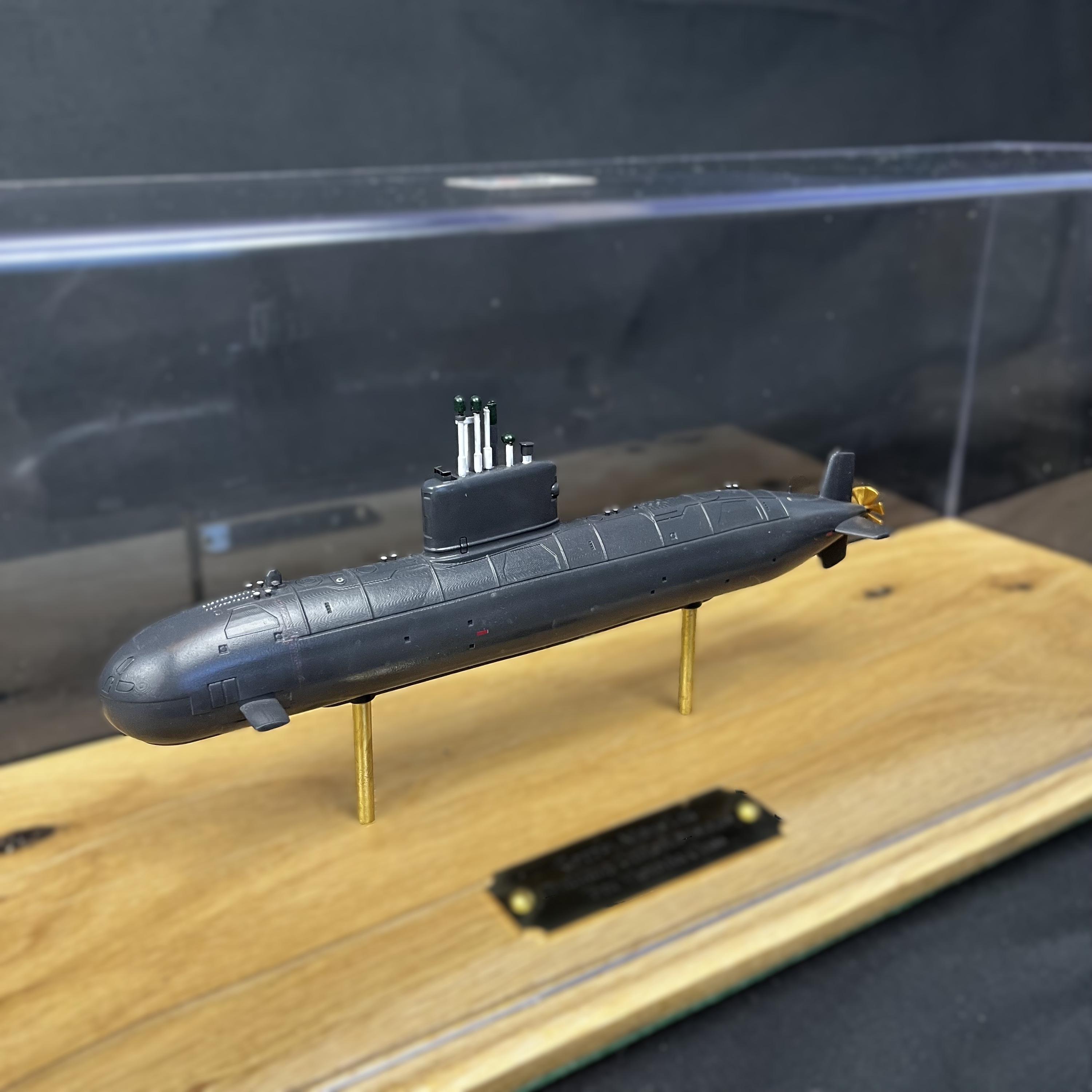 アップホルダー級潜水艦モデルキット 1:350スケール - イギリス海軍