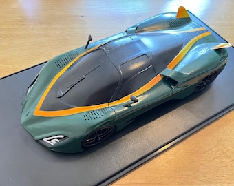 SSC Tuatara Supercar Bausatz oder Vitrinenstück | Verschiedene Skalen verfügbar