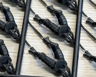 20x Seated Greater Good Style Infantry Legs – 28mm Sci-Fi Transport Crew Parts