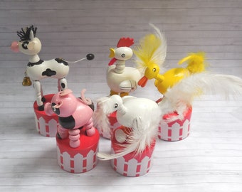 Old MacDonalds Farm - Push Puppet - Press Up Toy - Wakouwa - Cow Pig Duck Chicken Rooster - White Picket Fence - Press Up