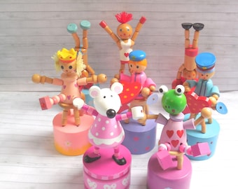 Hearts - Valentine's Day - Valentine Push Puppet - Snoopy - Girl - Boy - Press Up Novelty Toy - Wakouwa