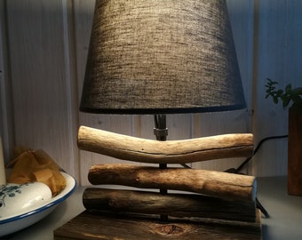 Treibholzlampe, Naturholz Tischlampe, Smarte Rustikale Tischleuchte, Holzlampe, Altholz, Scheunenholz, Geschenk, recycelt, Wood, Treibholz