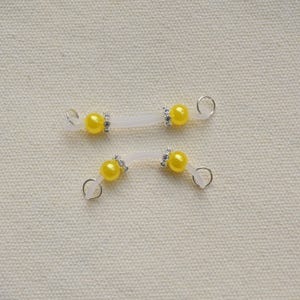 Piar of Yellow Beads Nipple Barbell Non Piercing, Fake Nipple Piercings for Daily Wear, Nipple Nooses With Chain, Gift Box, Mature