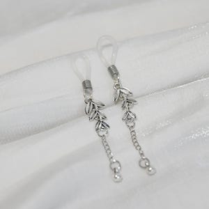 Nipple Noose Jewelry: Adjustable Nipple Clamps with Charms