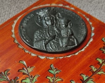 Wooden coin with medallion Our Lady of Czestocrowska Vintage