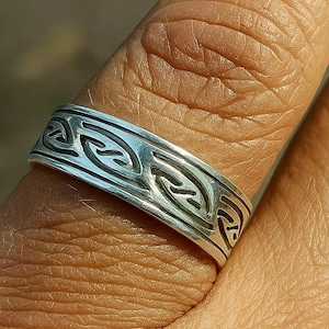 Sterling Silver Celtic Knot Band Ring: Handmade Mens Wedding Jewelry