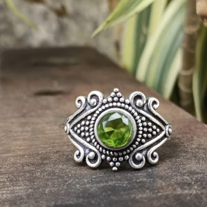 925 Silver Peridot Ring, August Birthstone Jewelry, Green Gemstone Stacking Ring, Women&#39;s Designer Silver Band, Gift for Her