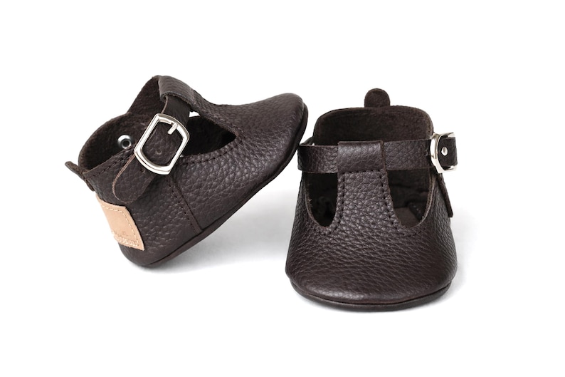 Handmade Dark Brown Leather Baby T-Strap Shoes, Koyu Kahverengi Deri Bebek T-Strap Ayakkabı, Zapatos de bebé cuero marrón, Dunkelbraune Baby-Lederschuhe, Chaussures bébé cuir marron, Scarpine neonato pelle marrone, Bruine leren babyschoentjes, 深棕色真皮婴儿鞋, ダークブラウン レザー ベビーシューズ, डार्क ब्राउन लेदर बेबी जूते, حذاء طفل جلدي بني داكن, Sapatinho de couro marrom, 다크 브라운 가죽 아기 신발