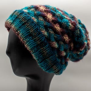 Bronsblauwe donkergroene beanie - handgemaakte veelkleurige beanie - perfect voor buitenavonturen - trendy winterbeanie - cadeau voor hem of haar