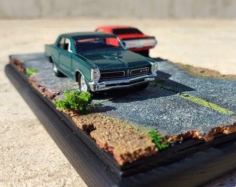Diorama / aged cracked asphalt tarmac road  / 1:34 scale model cars display (cars not included) / road scene / old tarmac display base