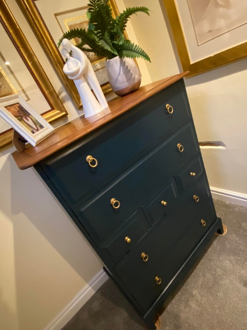 Stag Minstrel 43 Tallboy Chest of Drawers in After Midnight With Gold