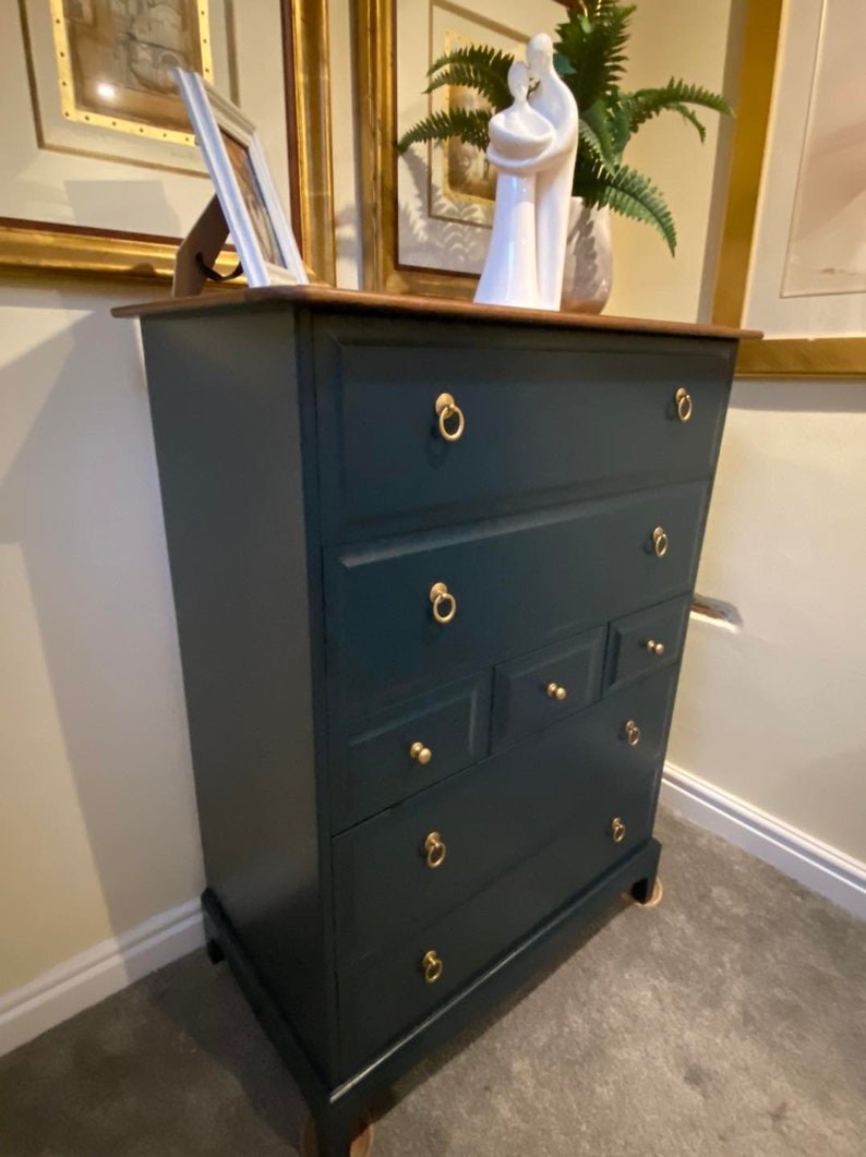 Stag Minstrel 43 Tallboy Chest of Drawers in After Midnight With Gold
