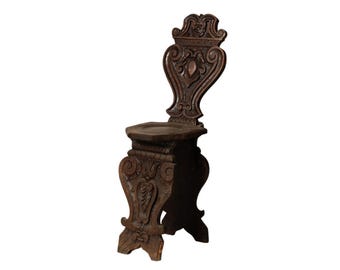 1900s French Oak Gothic Style Chair