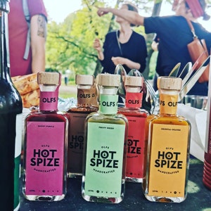 Olfs Hot Spize handgefertigte, Vegane Chilisauce, aus Hamburg. Perfektes Geschenk für ein scharfes Grillfest Bild 5