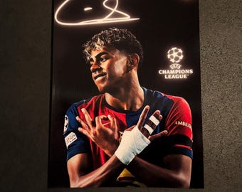 Lamine Yamal #19 Signed Photo | FC Barcelona | High-quality Print